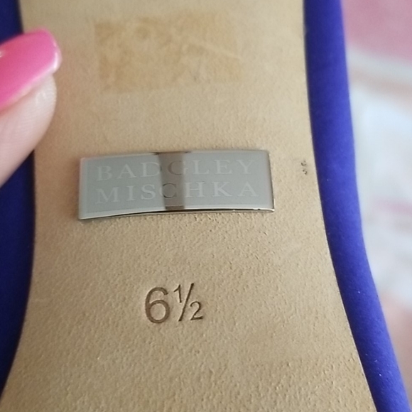 Shoes - Picture 4 of 6